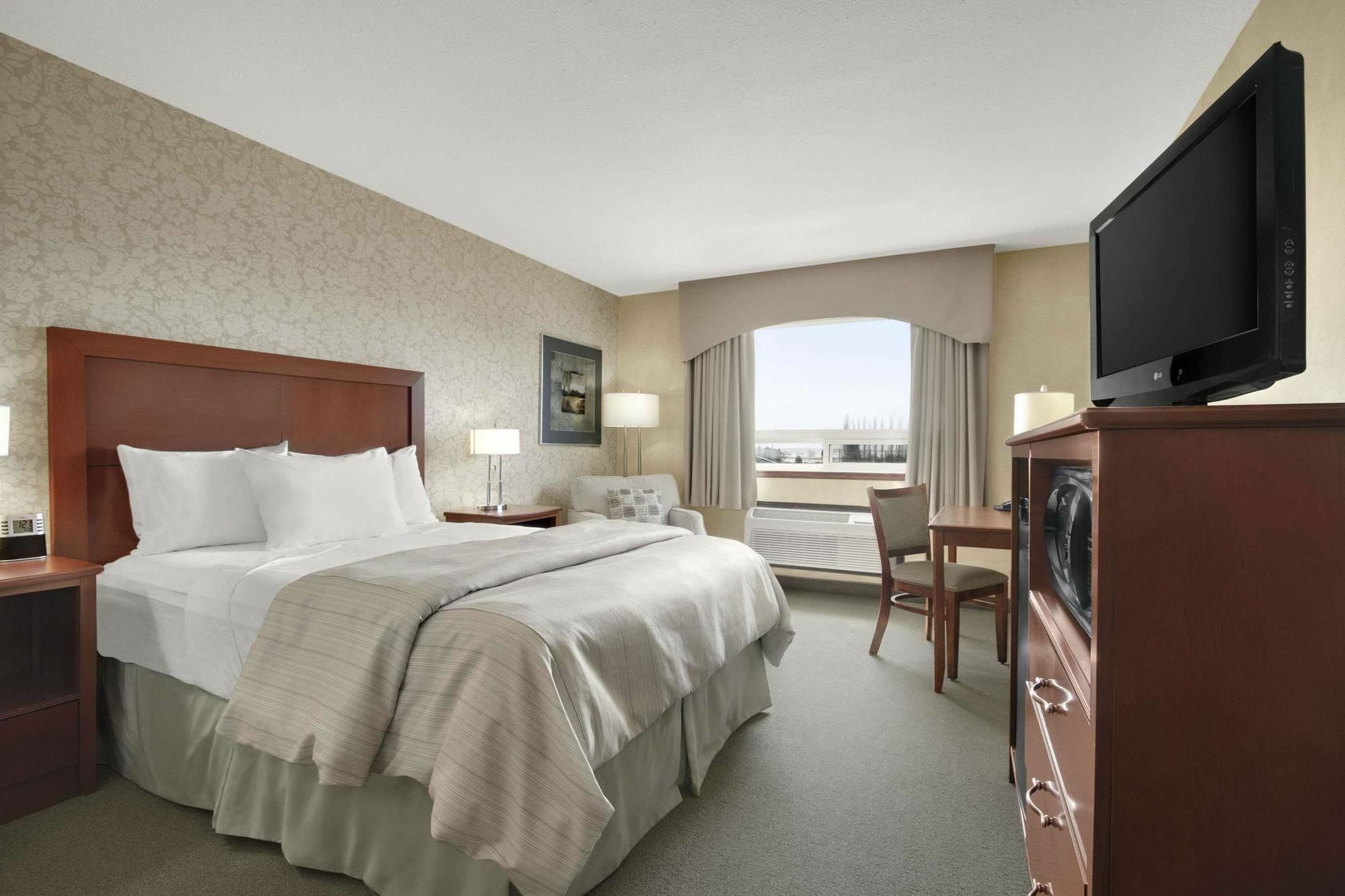 Days Inn & Suites By Wyndham Brandon Quarto foto